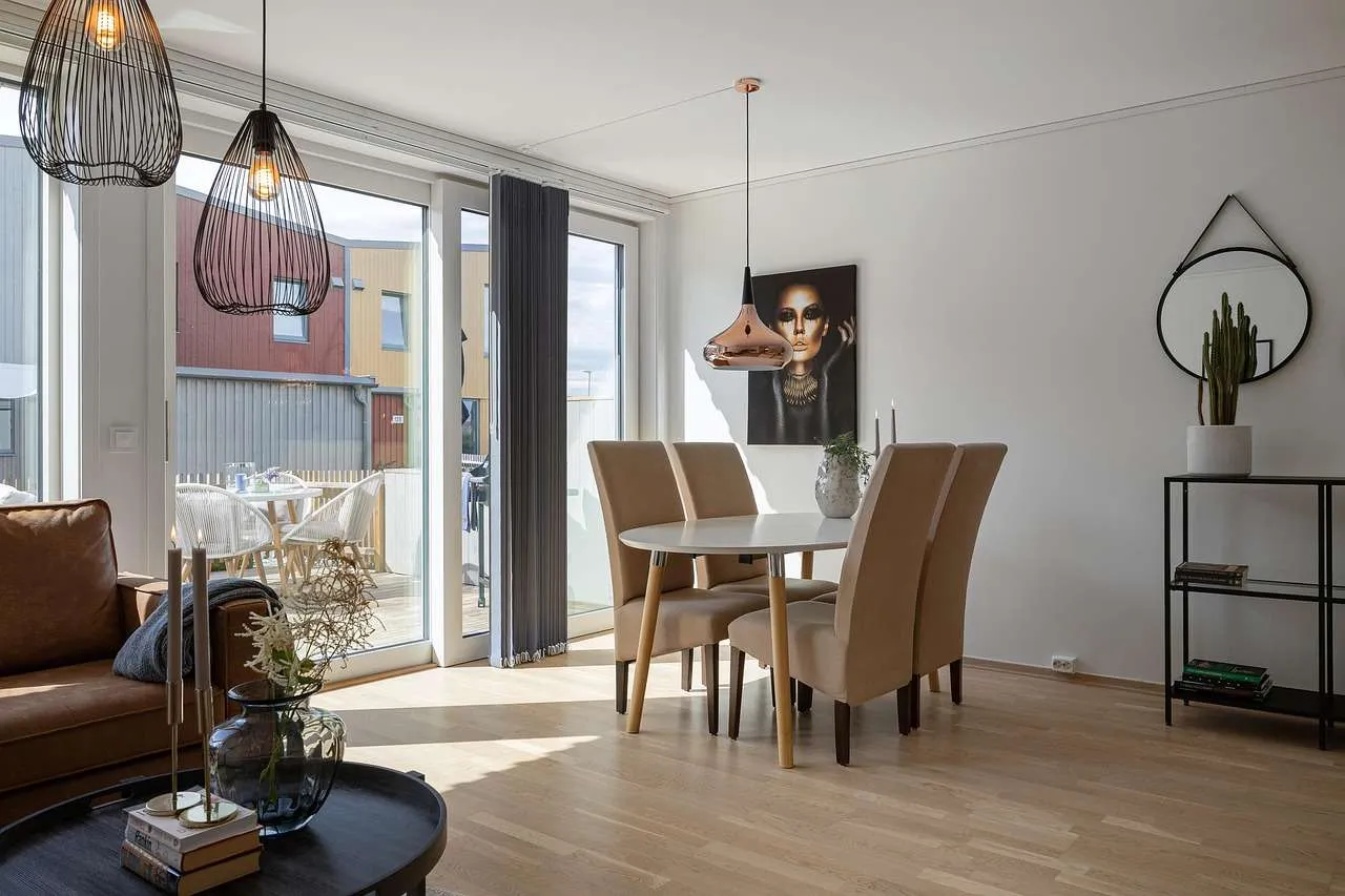 Home Window Repair: Fix Efficiently and Safely